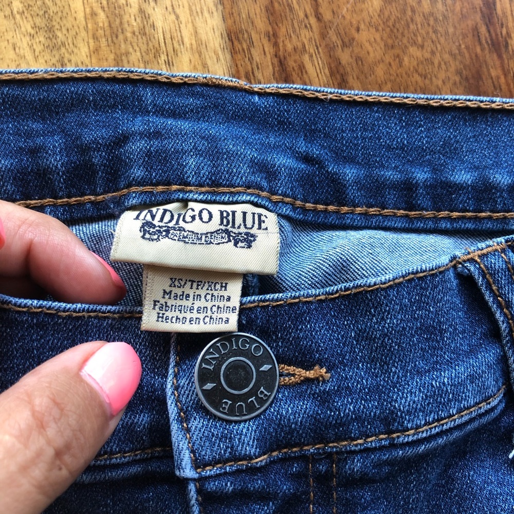 Maternity Jeans - Picture 5 of 7